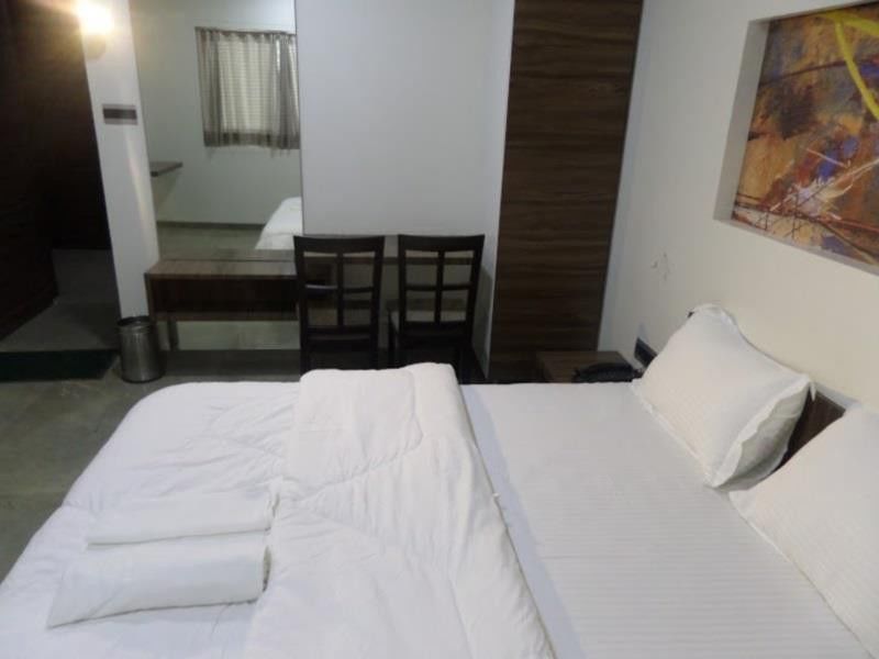 Treebo Lalaji'S Executive Hotel Aurangabad  Bagian luar foto