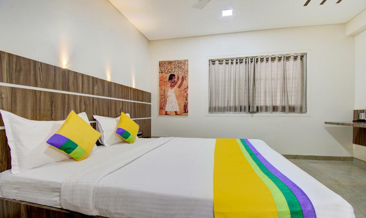 Treebo Lalaji'S Executive Hotel Aurangabad  Bagian luar foto