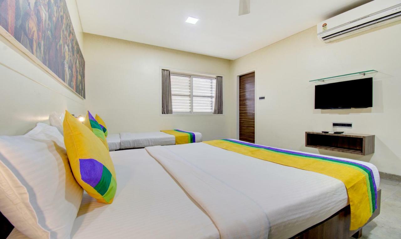 Treebo Lalaji'S Executive Hotel Aurangabad  Bagian luar foto